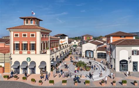 serravalle scrivia outlet louis vuitton|serravalle designer sale.